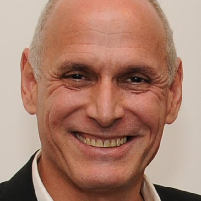 Shimon Attie headshot
