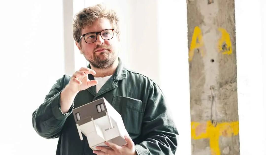 Wes Hiatt leads the Alley House Program